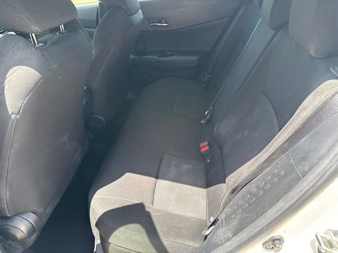 Used 2019 Toyota C-HR LE FWD image 7
