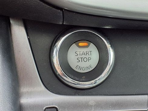 Used 2020 Nissan Murano SL w/ Moonroof Package FWD image 15