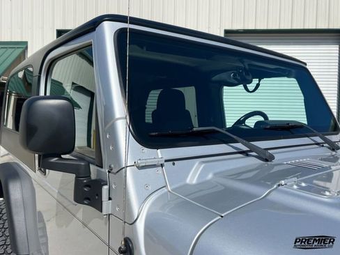 Used 2005 Jeep Wrangler Unlimited image 36