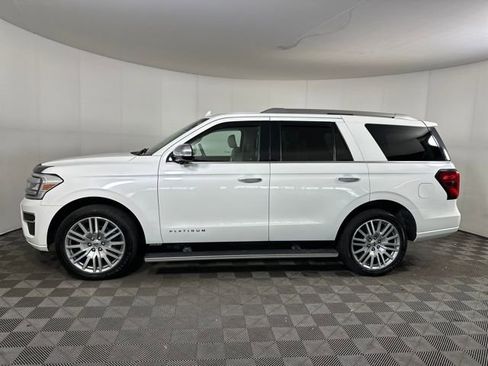 Used 2023 Ford Expedition Platinum image 6