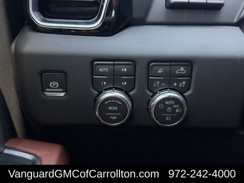 New 2026 GMC Sierra 2500 Denali Ultimate AWD/4WD image 19