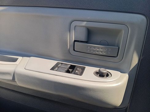 Used 2011 Dodge Dakota Big Horn w/ Skid Plate Group AWD/4WD image 22