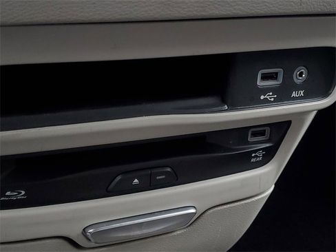 Used 2017 Chrysler Pacifica Touring-L Plus image 27