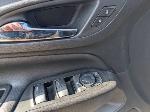 Used 2020 Chevrolet Equinox LT AWD/4WD image 18
