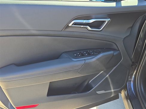 New 2026 Kia Sportage EX image 18