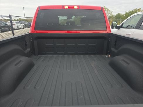 Used 2024 RAM 2500 Big Horn w/ Night Edition AWD/4WD image 7