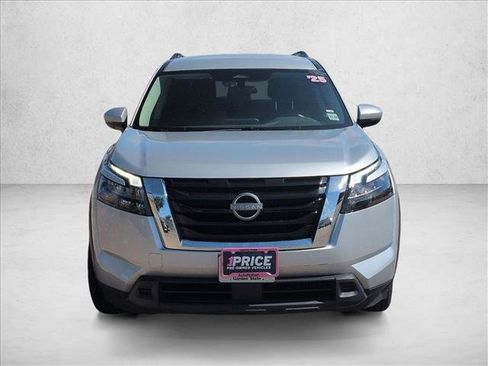 Used 2025 Nissan Pathfinder SV AWD/4WD image 2
