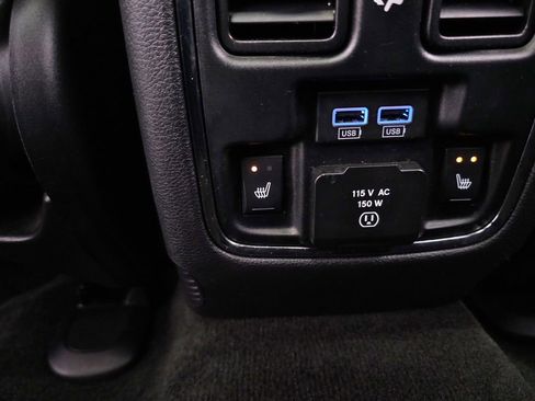 Used 2015 Jeep Grand Cherokee Overland w/ Advanced Technology Group AWD/4WD image 32