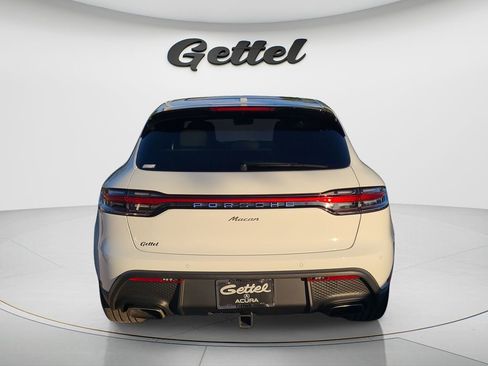 Used 2025 Porsche Macan Base image 5