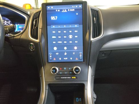 Used 2021 Ford Edge SEL w/ Convenience Package FWD image 25