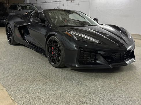 Used 2024 Chevrolet Corvette Z06 w/ Stealth Interior Trim Package RWD image 3