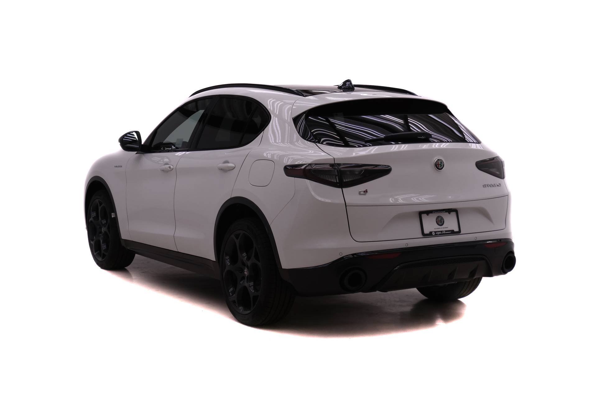 New 2026 Alfa Romeo Stelvio Sprint AWD/4WD image 5