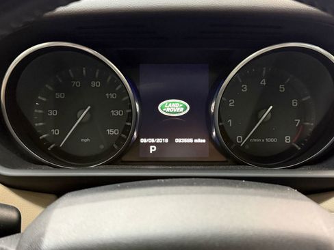 Used 2015 Land Rover Range Rover Sport HSE AWD/4WD image 31