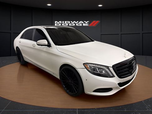 Used 2015 Mercedes-Benz S 550 4MATIC Sedan image 1
