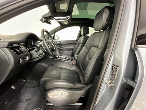 Used 2023 Porsche Macan GTS image 16