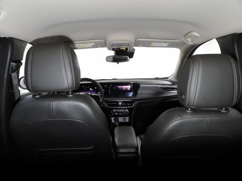 Used 2024 Buick Encore GX Sport Touring FWD image 8