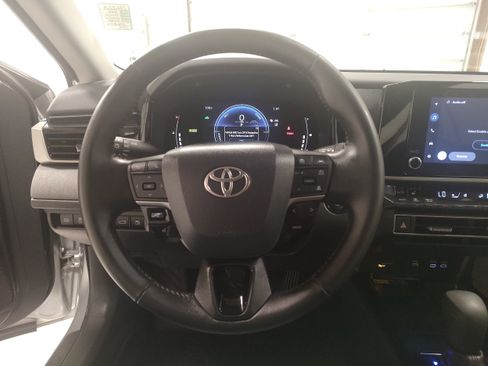 Used 2026 Toyota Camry LE w/ Convenience Package AWD/4WD image 5
