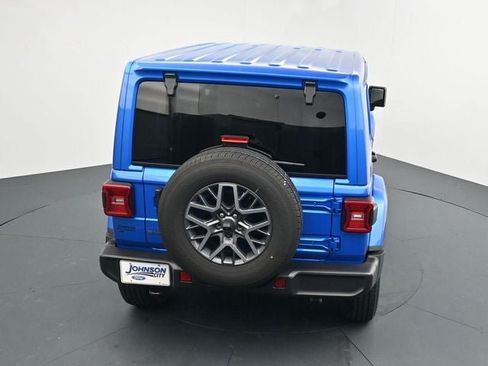 Used 2025 Jeep Wrangler Unlimited Sahara AWD/4WD image 28