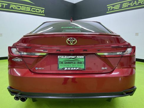 Used 2025 Toyota Camry SE image 8