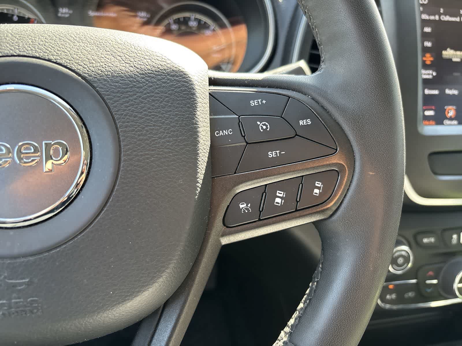 Used 2022 Jeep Cherokee Trailhawk w/ Sound & Nav Group AWD/4WD image 10