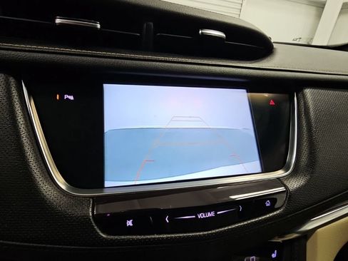 Used 2019 Cadillac XT5 Premium Luxury FWD image 18