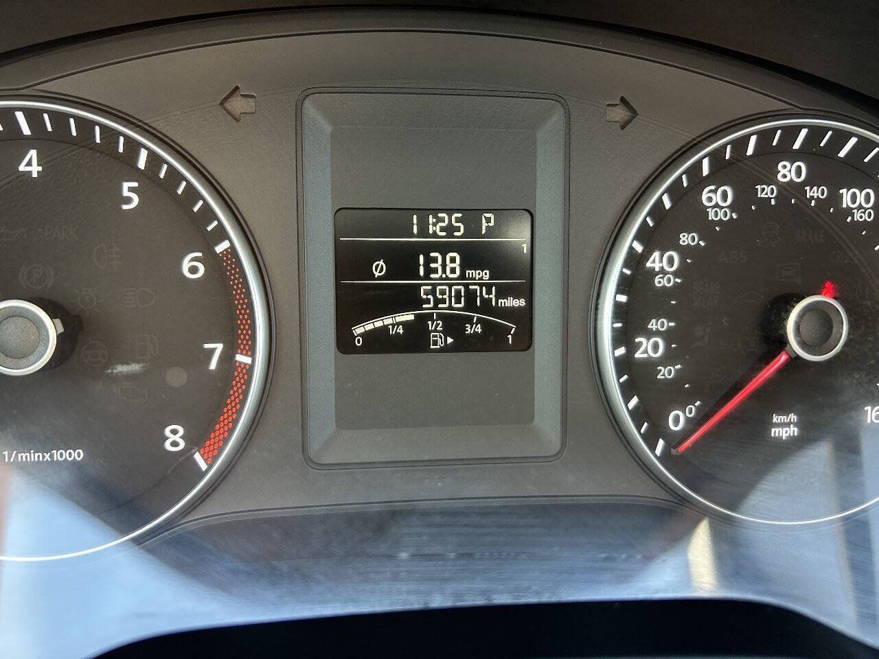 Used 2013 Volkswagen Jetta SE FWD image 23