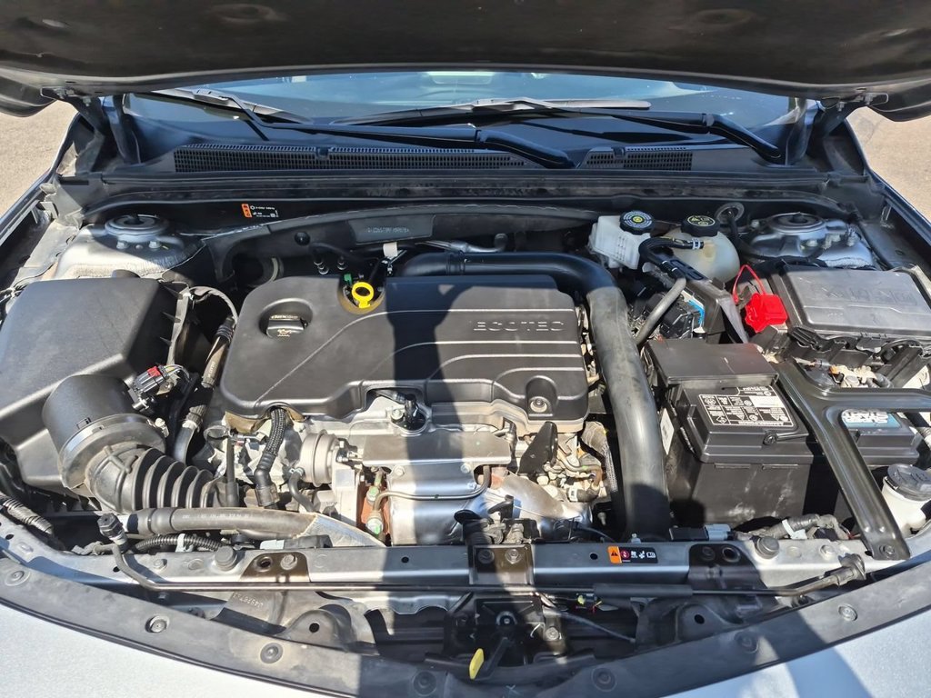 Used 2024 Chevrolet Malibu LT FWD image 30
