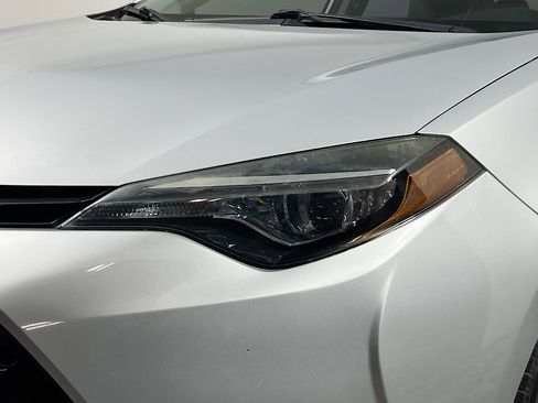 Used 2019 Toyota Corolla LE FWD image 12