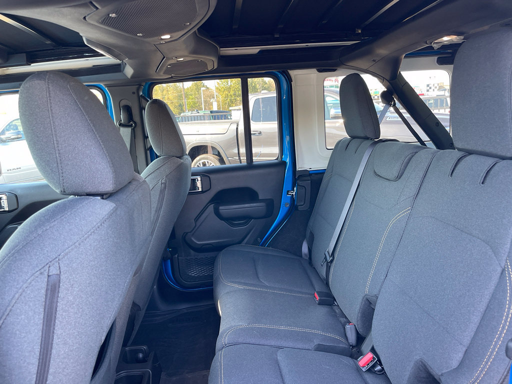 Used 2025 Jeep Wrangler Unlimited Sport AWD/4WD image 12