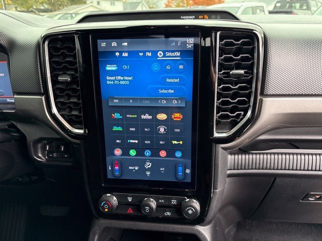 Used 2025 Ford Ranger XLT w/ Advanced Towing Package AWD/4WD image 9