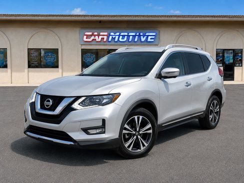 Used 2017 Nissan Rogue SL FWD image 3