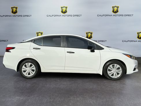 Used 2021 Nissan Versa S image 4