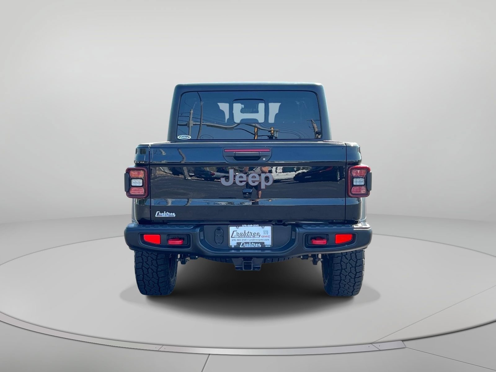 Used 2025 Jeep Gladiator Rubicon w/ Convenience Group AWD/4WD image 5