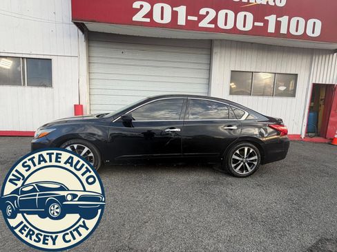 Used 2016 Nissan Altima 2.5 SR FWD image 2