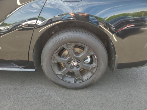 Certified 2025 Toyota Sienna XLE Woodland Edition AWD/4WD image 10