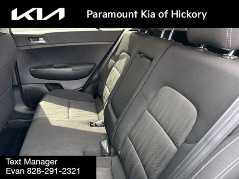 Used 2020 Kia Sportage LX AWD/4WD image 12