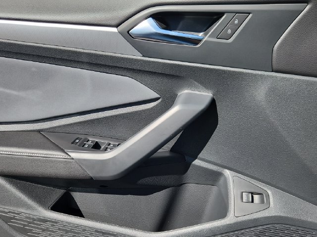 New 2027 Volkswagen Jetta SE FWD image 6