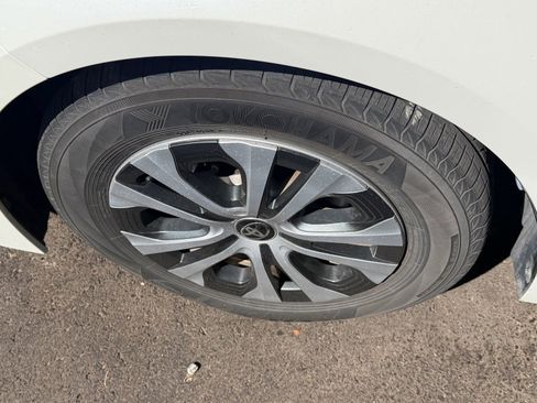 Used 2021 Toyota Corolla LE w/ Carpet Mat Package (TMS) image 6