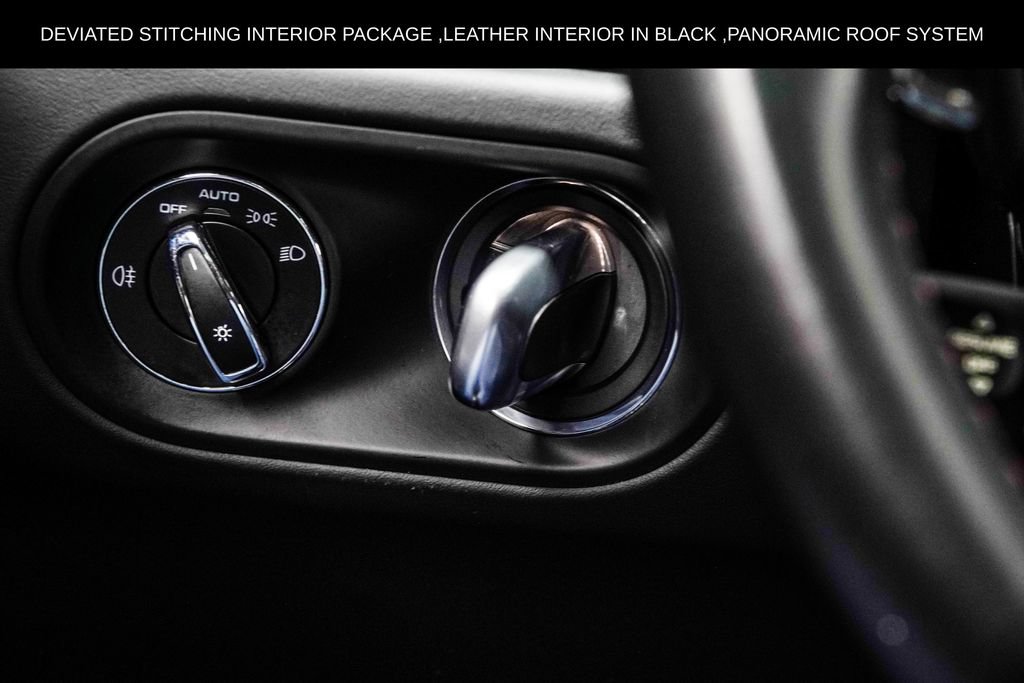 Used 2023 Porsche Macan S AWD/4WD image 37