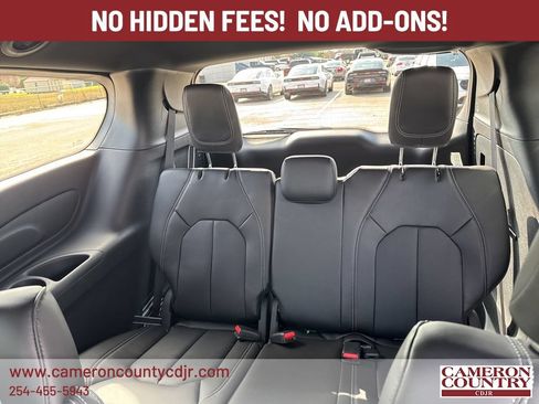 New 2026 Chrysler Pacifica Select w/ S Appearance Package FWD image 20