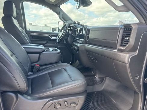 Used 2024 Chevrolet Silverado 2500 LTZ AWD/4WD image 23