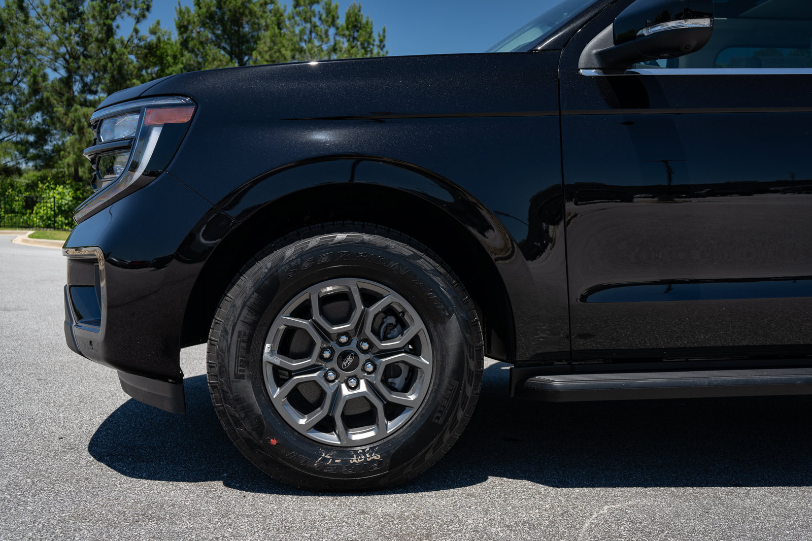 New 2026 Ford Expedition Active AWD/4WD image 4