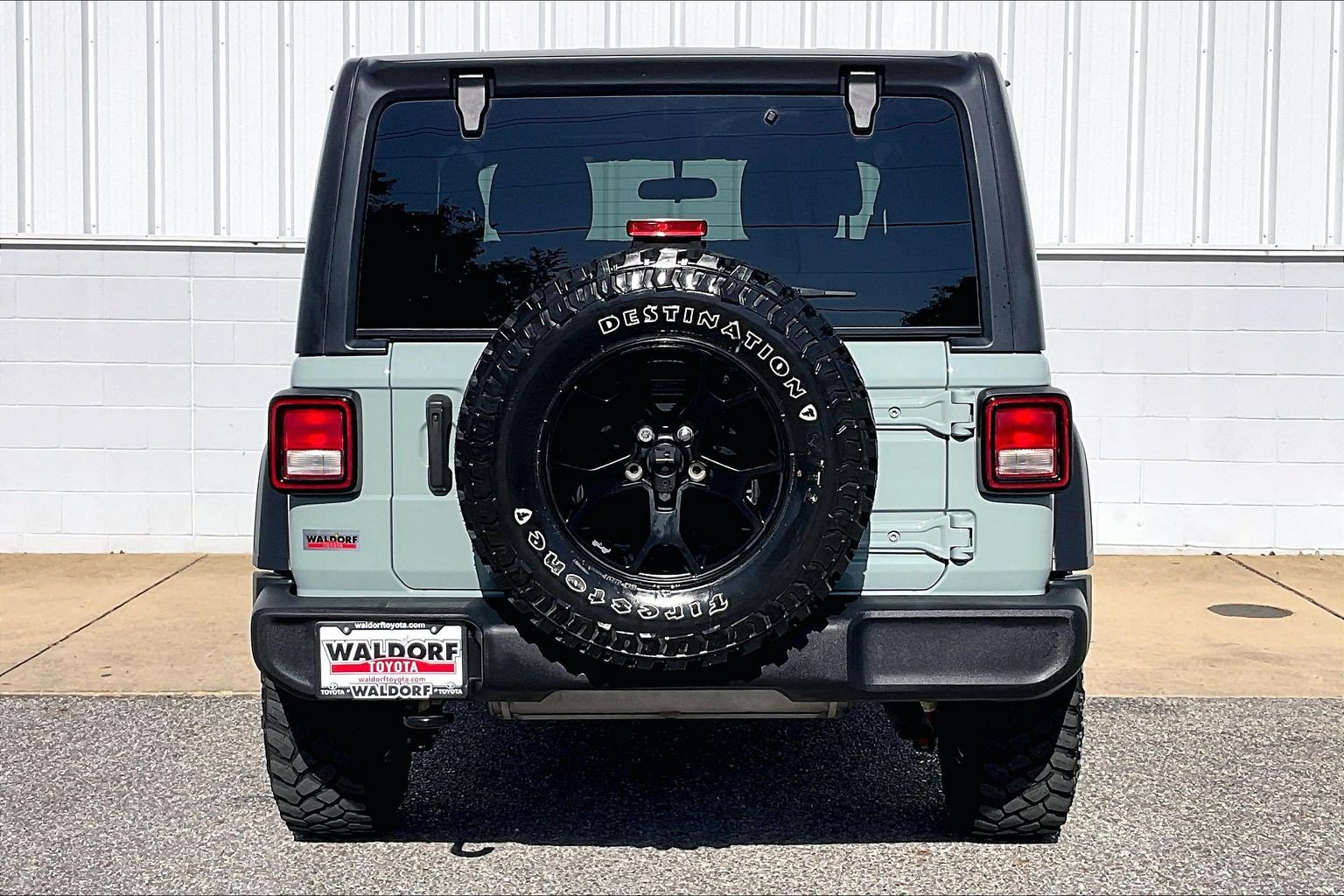 Used 2023 Jeep Wrangler Sport AWD/4WD image 5