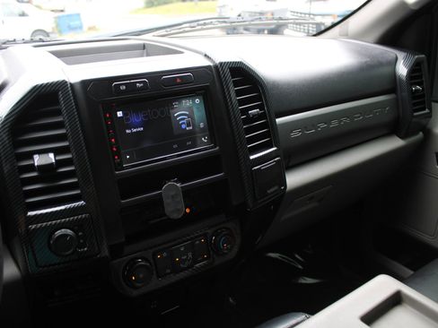 Used 2018 Ford F350 XLT AWD/4WD image 12