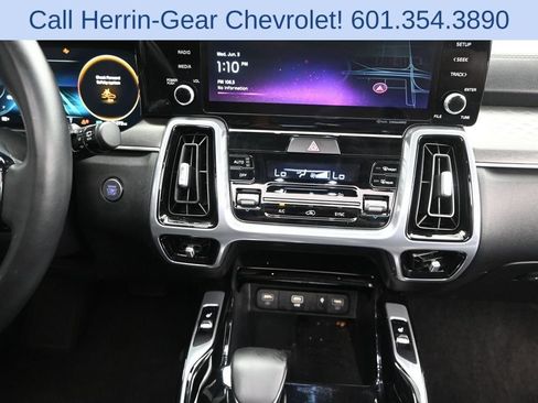 Used 2023 Kia Sorento SX AWD/4WD image 28