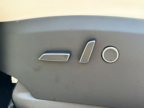 Used 2022 Tesla Model X AWD/4WD image 25