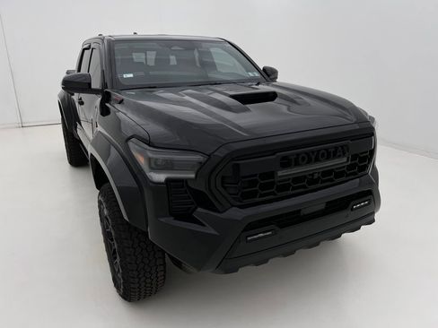 Used 2025 Toyota Tacoma TRD Pro w/ Tow Tech Package image 8