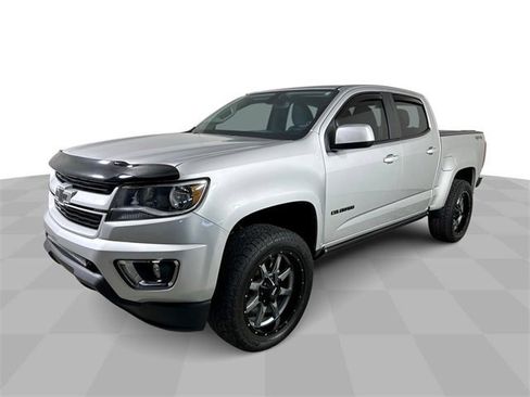 Used 2019 Chevrolet Colorado W/T w/ Custom Special Edition image 4