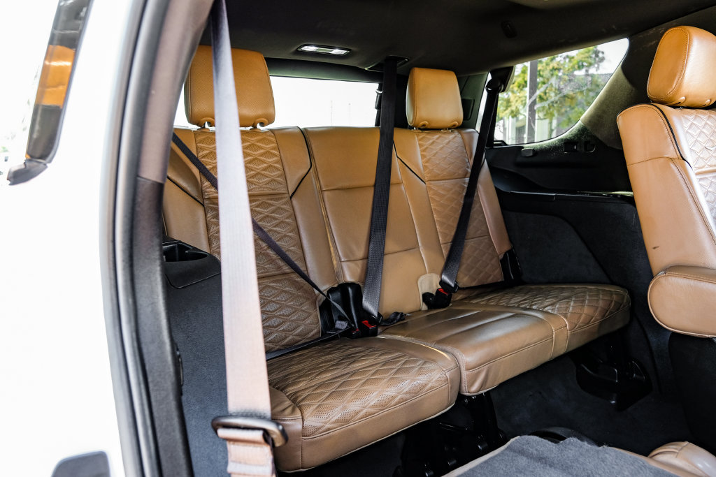 Used 2022 Cadillac Escalade Premium Luxury AWD/4WD image 40