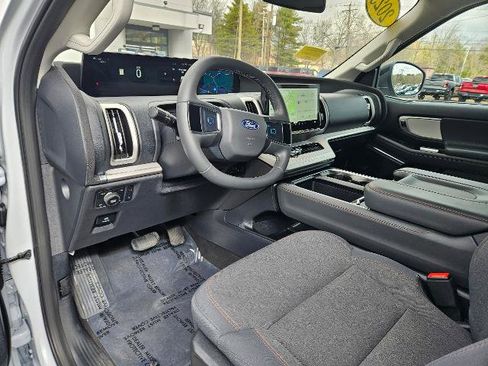 Certified 2025 Ford Expedition Max Active AWD/4WD image 17